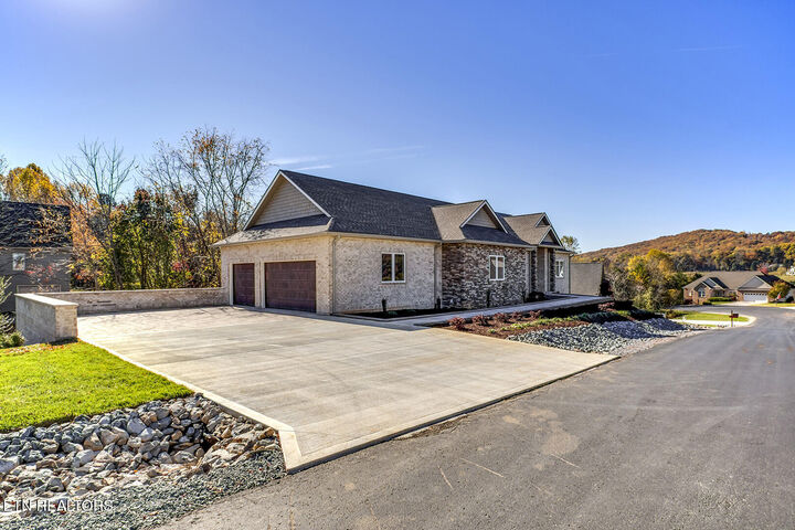 Property Photo: 119 Hanani Tr TN 37885