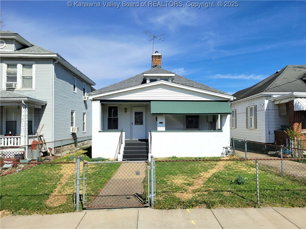 314 Berkeley Street  Charleston WV 25302 photo