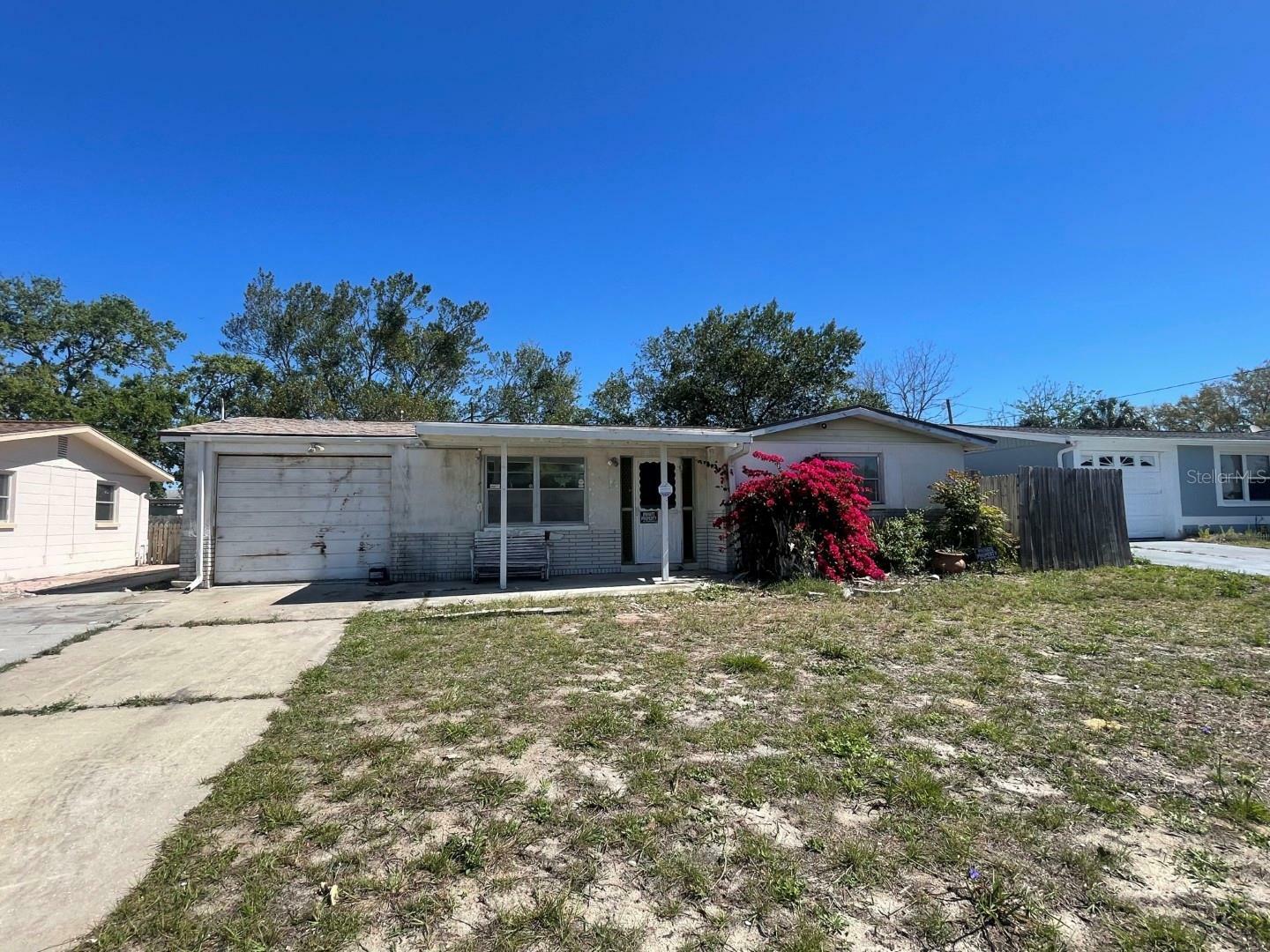 Property Photo: 7405 Country Club Drive FL 34667