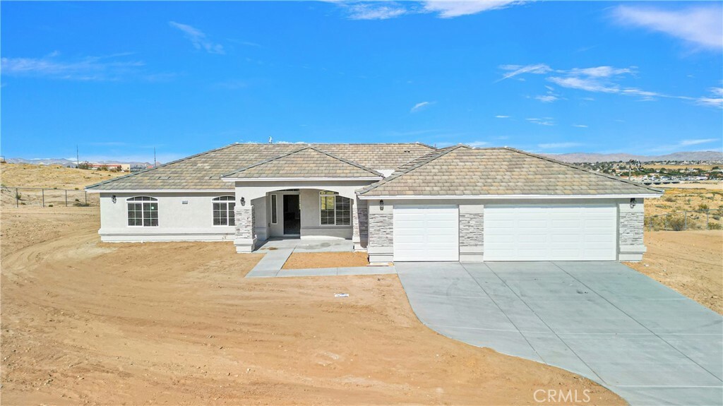 Property Photo: 18428 Carob Street CA 92345