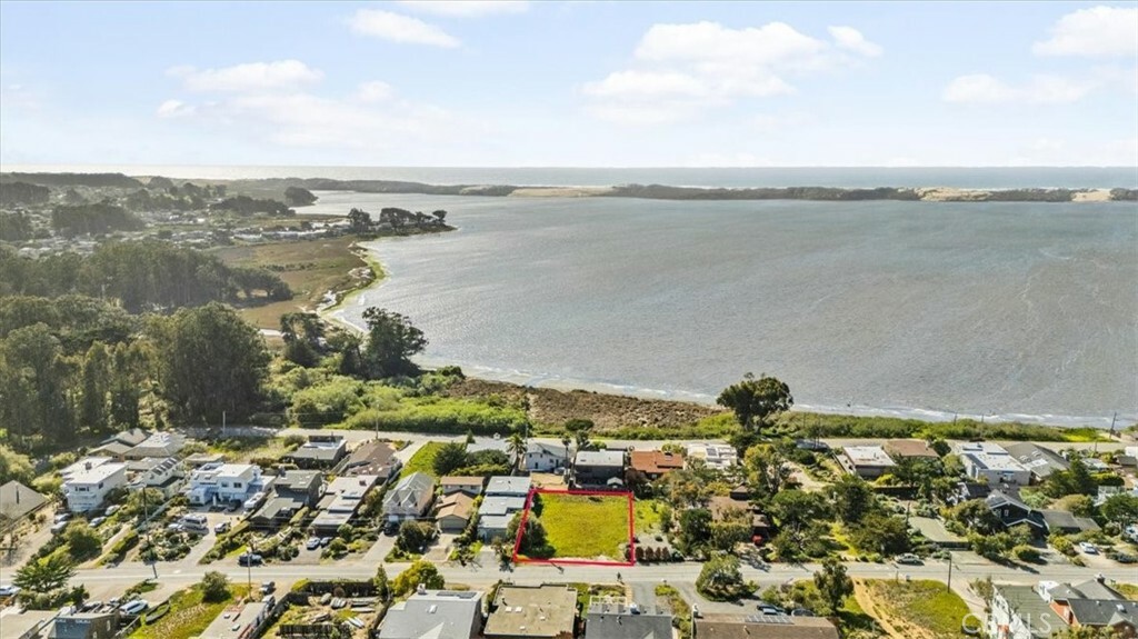 Property Photo:  1535 4th Street  CA 93402 