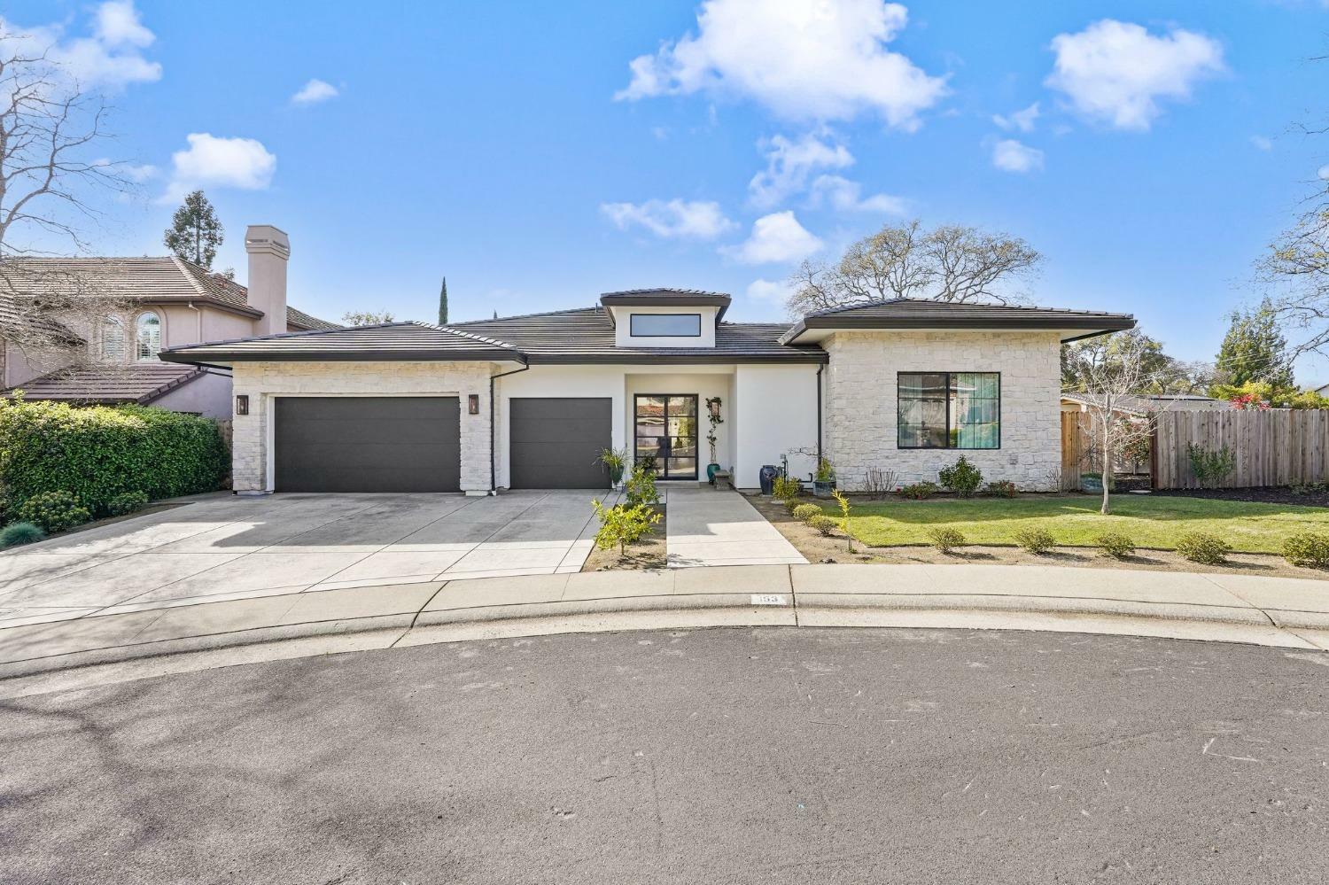 Property Photo: 153 Chimney Bluff Court CA 95630