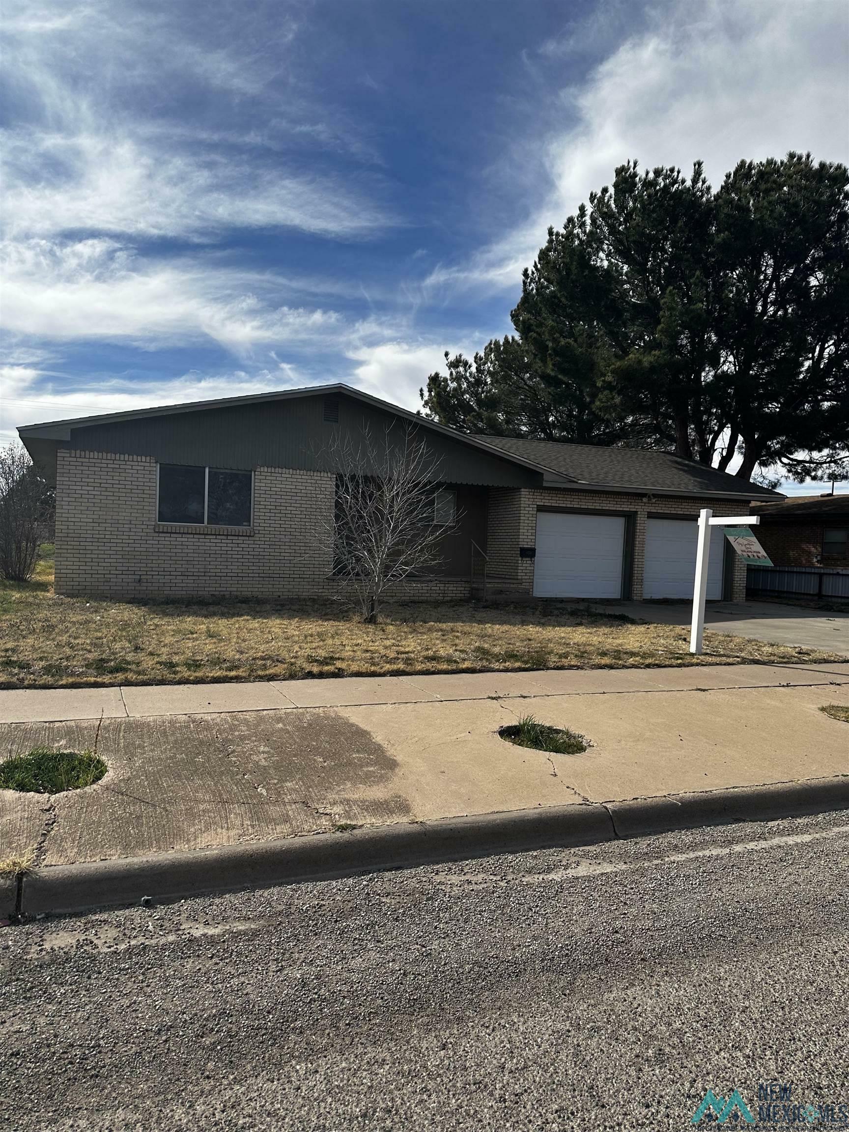 Property Photo: 1514 S Avenue A NM 88130