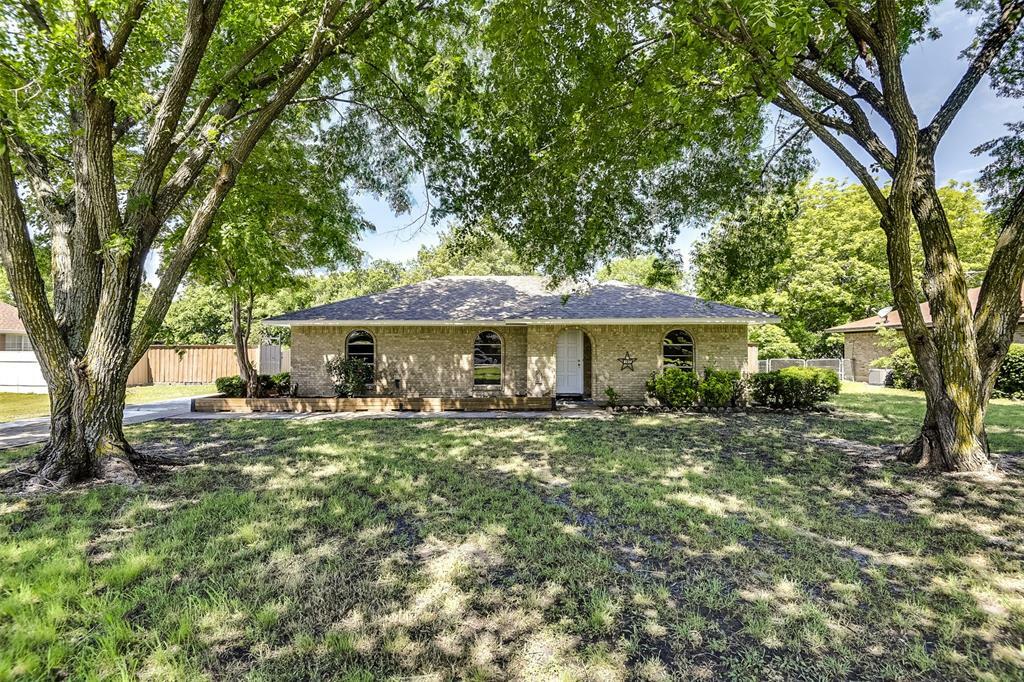 Property Photo: 107 Carol Lane TX 75154