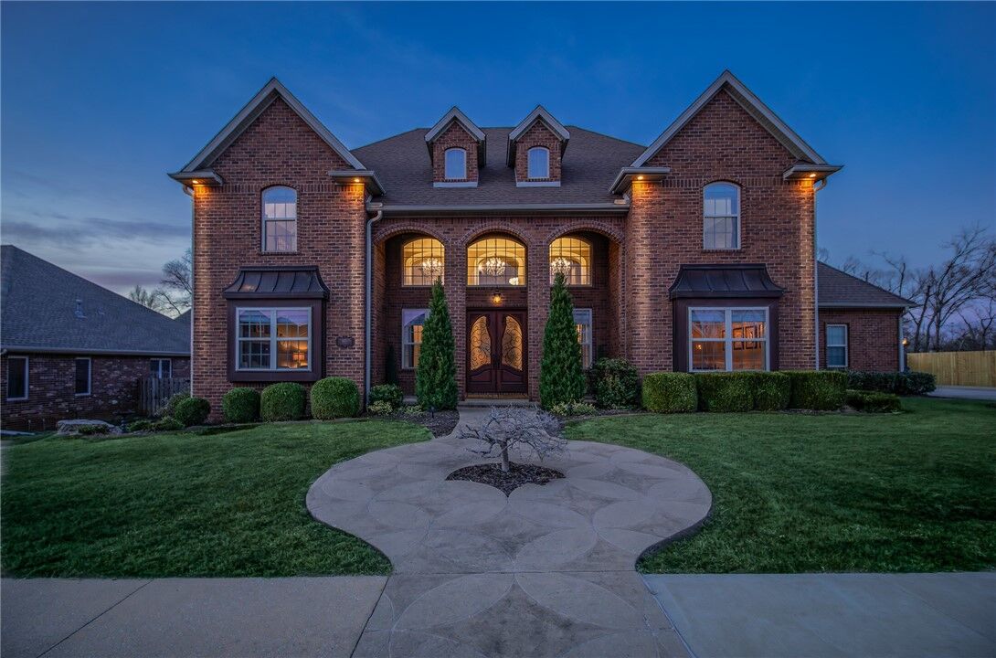 Property Photo:  1604 NW Appaloosa Avenue  AR 72712 