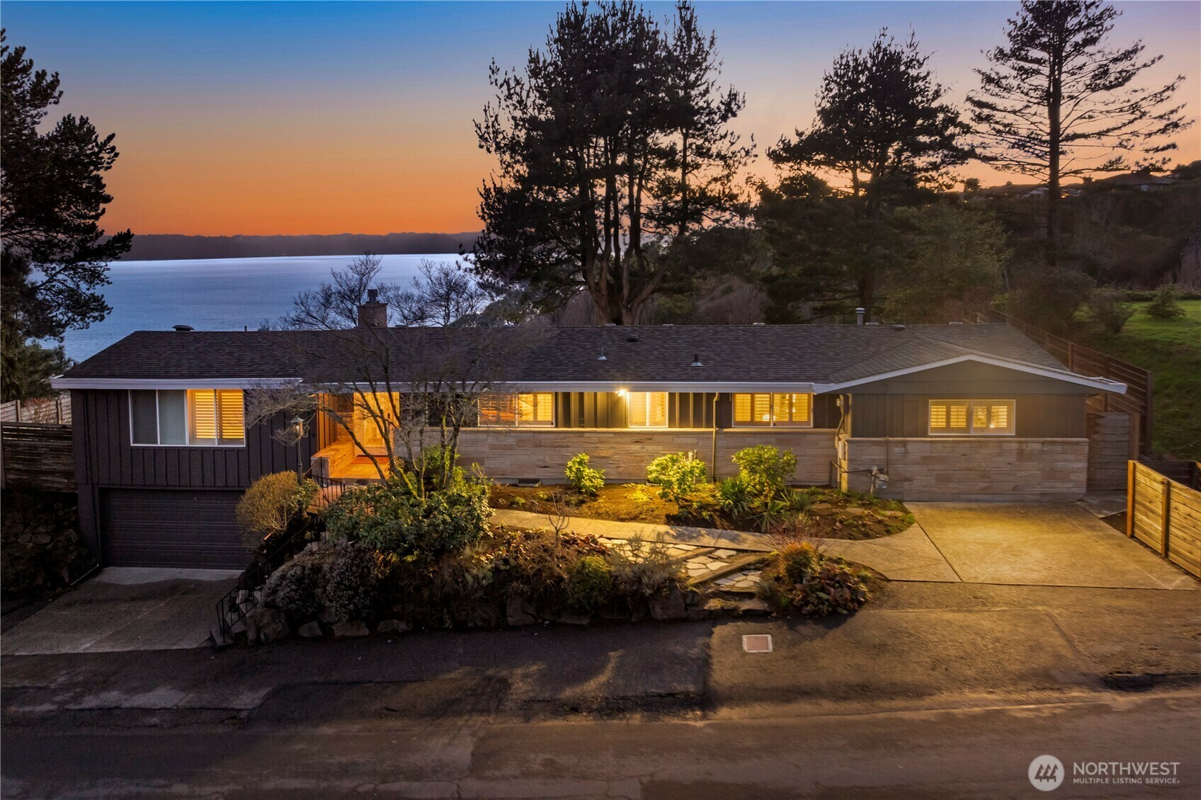 Property Photo: 10943 39th Avenue SW WA 98146