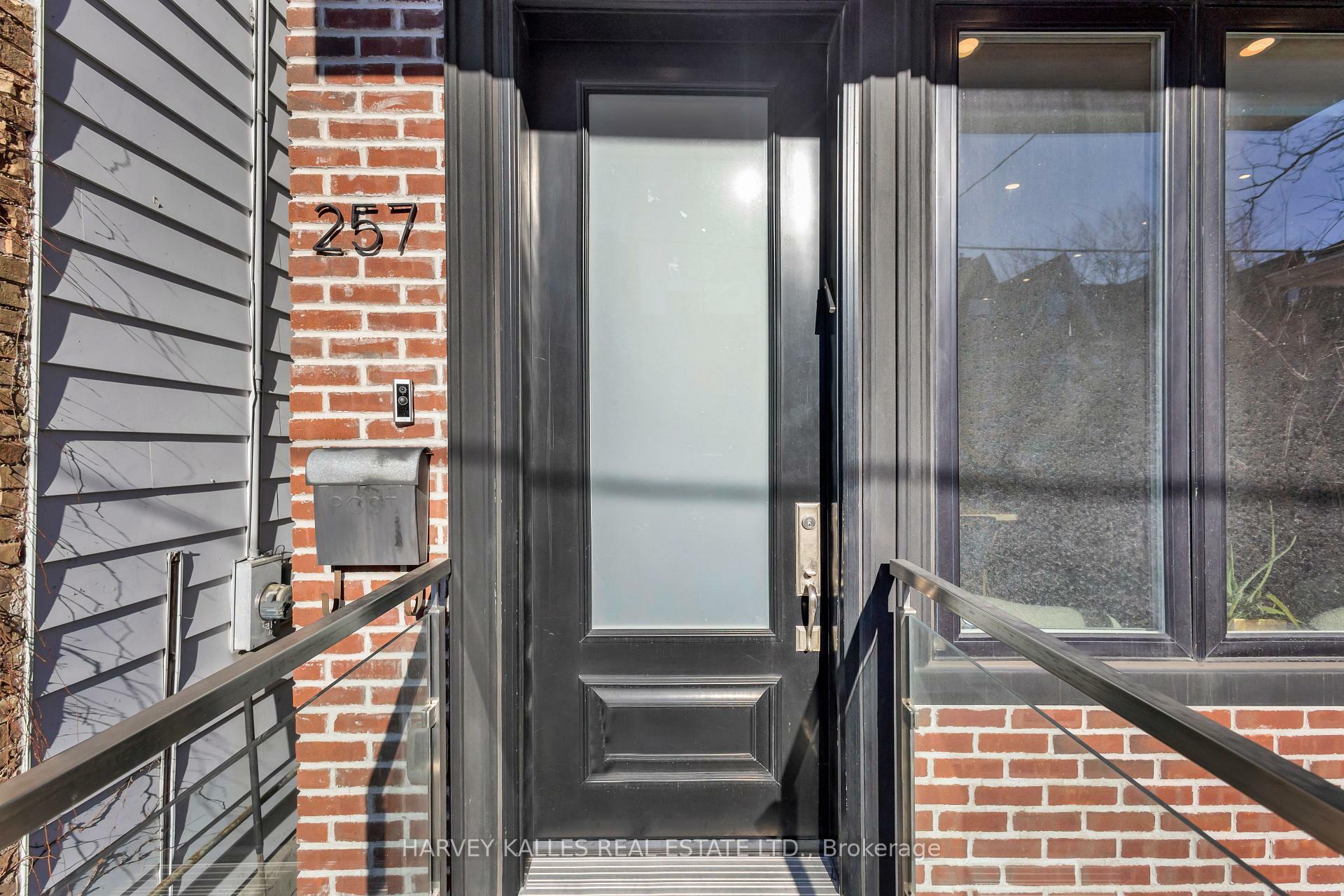Property Photo: 257 Borden Street ON M5S 2N5