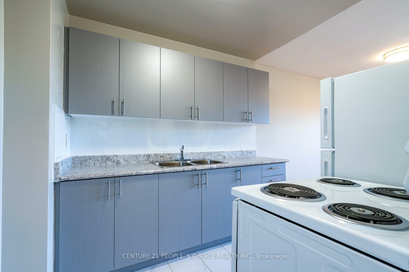 Photo de la propriété: 150 Culford Road 418 ON M6M 4K8