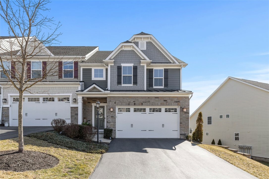 Property Photo: 2512 Adele Ct PA 15143