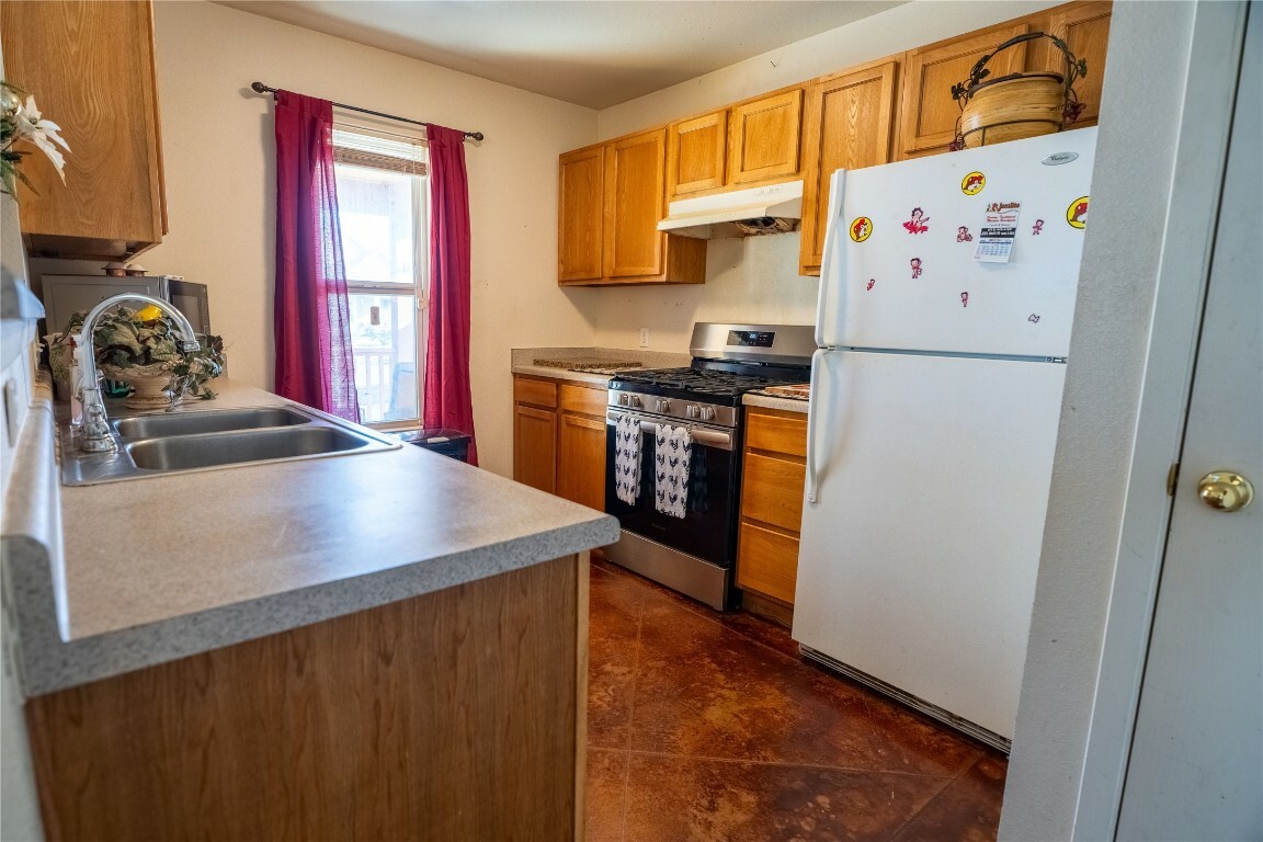 Property Photo: 7104 Villita Avenida Street TX 78741