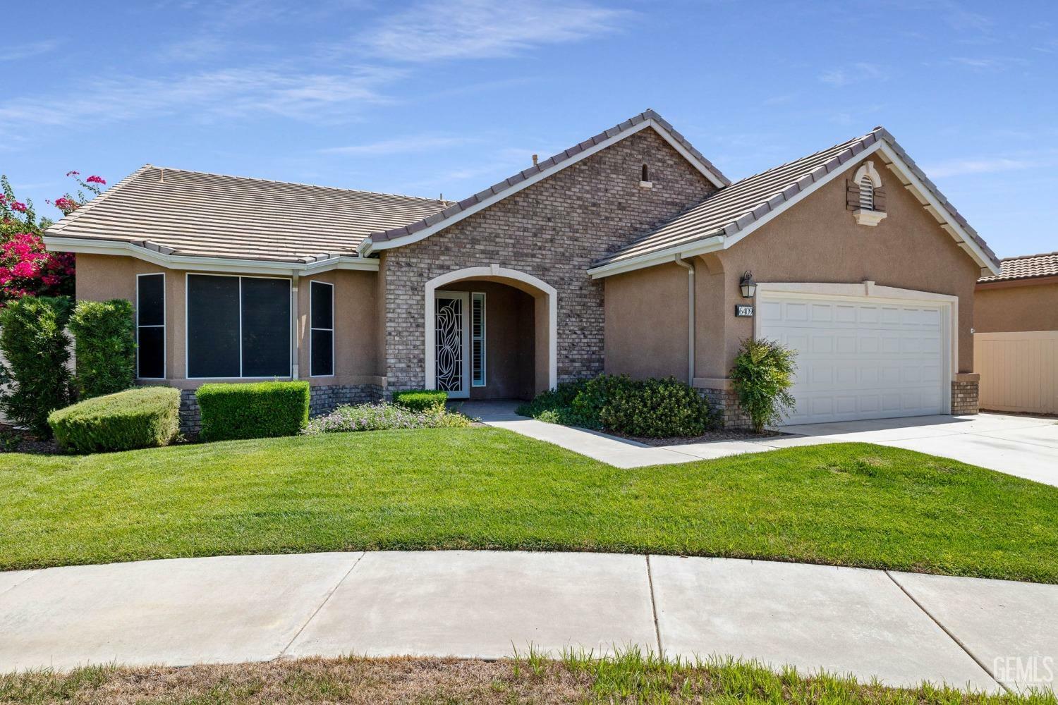 Property Photo: 6409 Vienna Place CA 93306