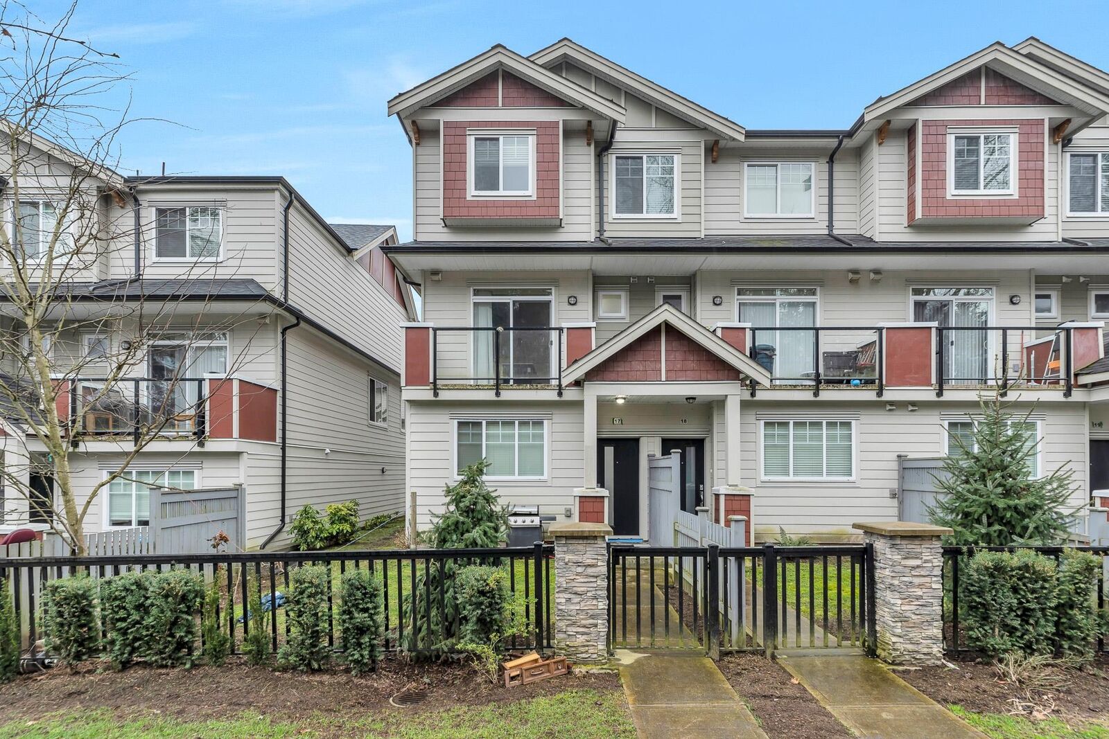 Property Photo:  13898 64 Avenue 17  BC V3W 1L6 