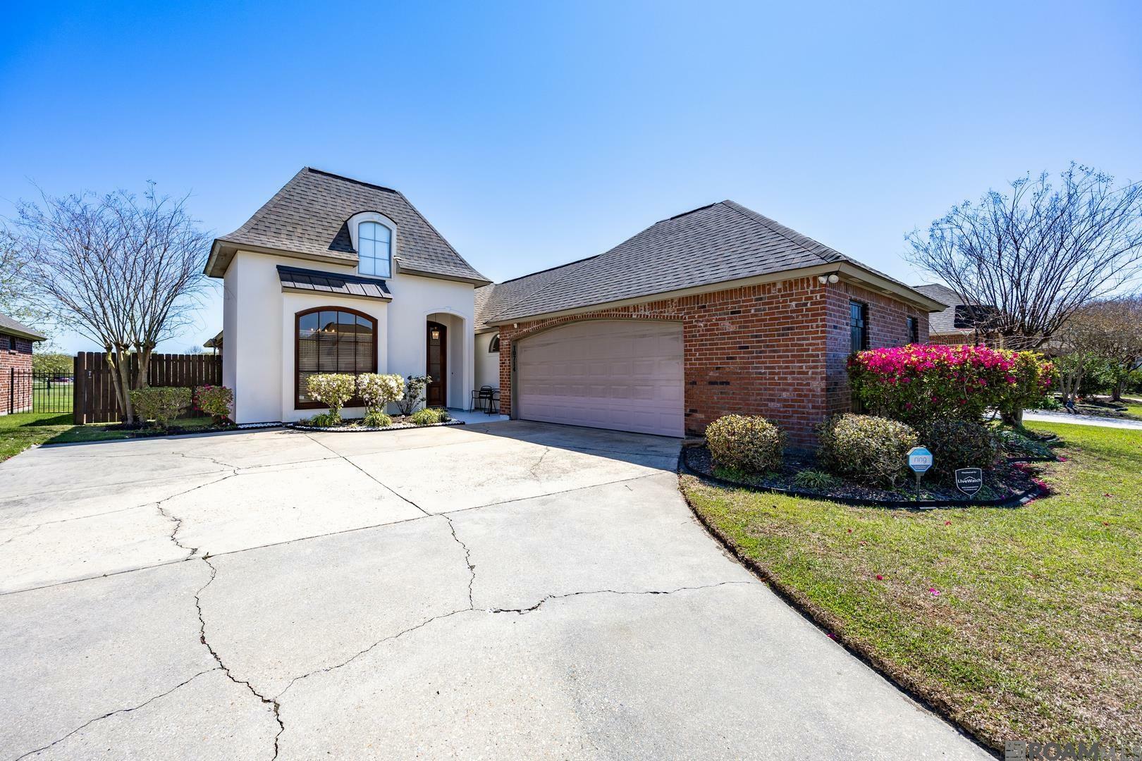 Property Photo:  10714 Hillbrook Ave  LA 70810 