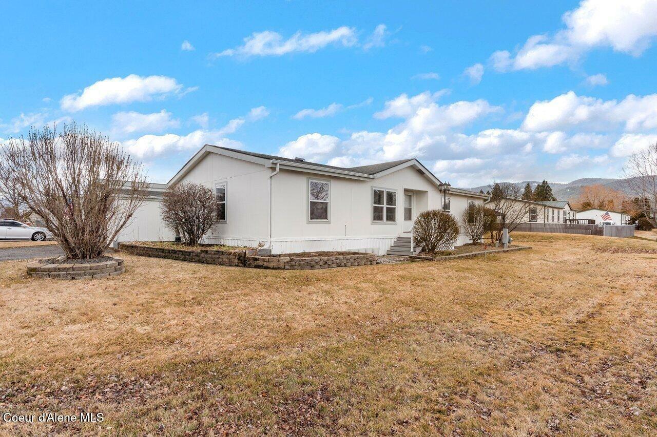 2156 W Merlyn Way  Post Falls ID 83854 photo