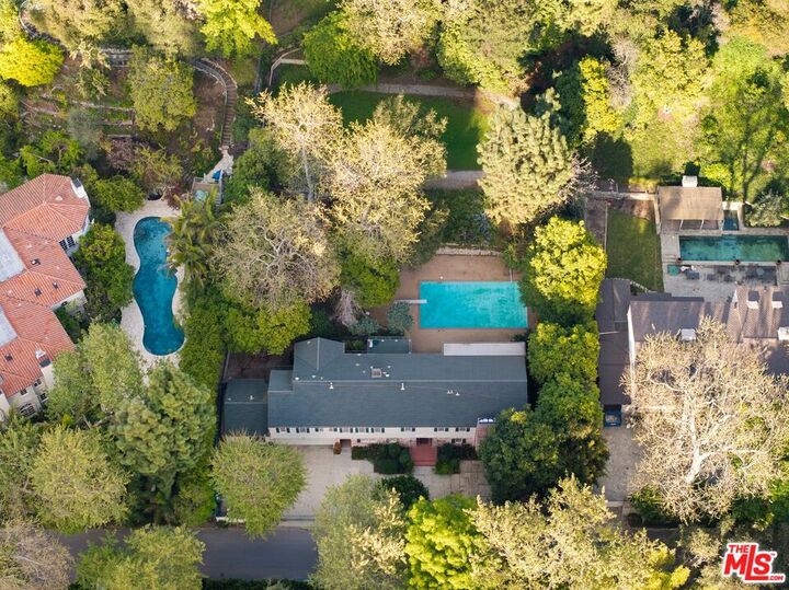 Property Photo:  1150 Stone Canyon Rd  CA 90077 