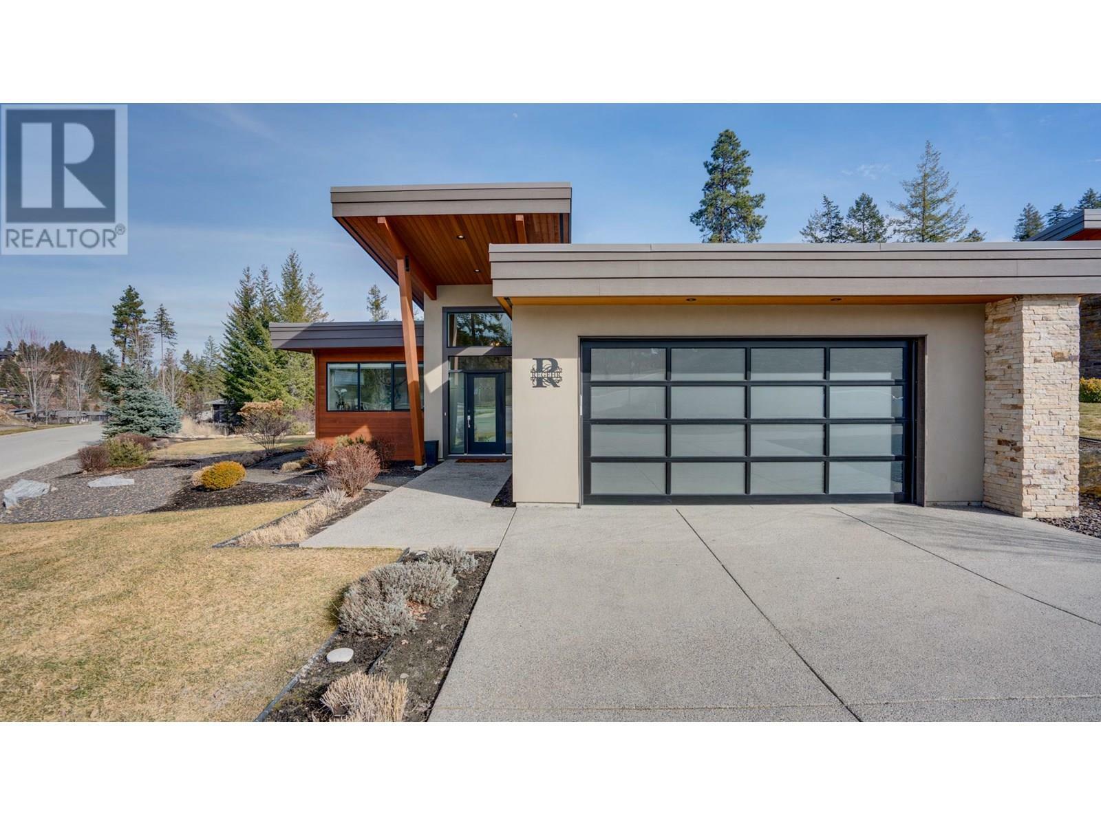Photo de la propriété: 450 Predator Ridge Drive 1 BC V1H 2L7