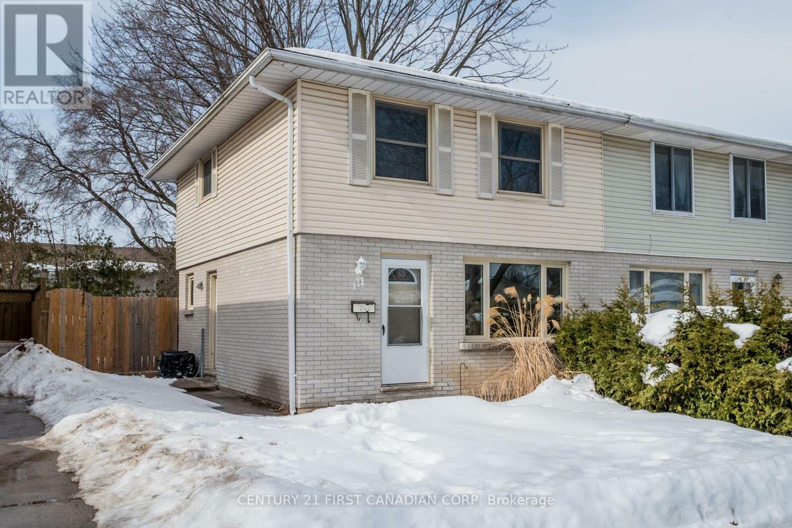 Photo de la propriété:  111 Woodrow Crescent  ON N6E 1E7 