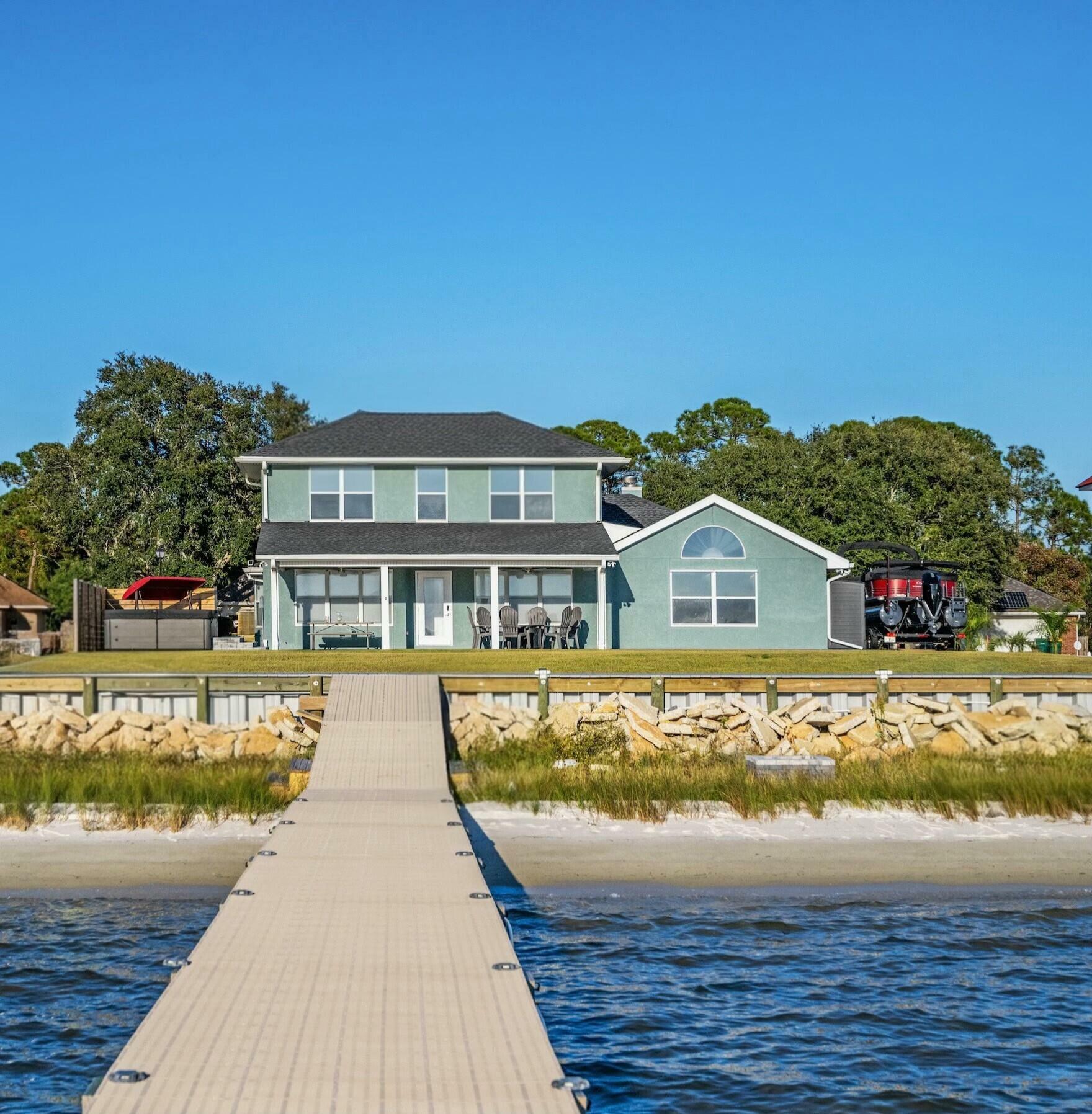 Property Photo:  156 Shoreline Drive  FL 32569 