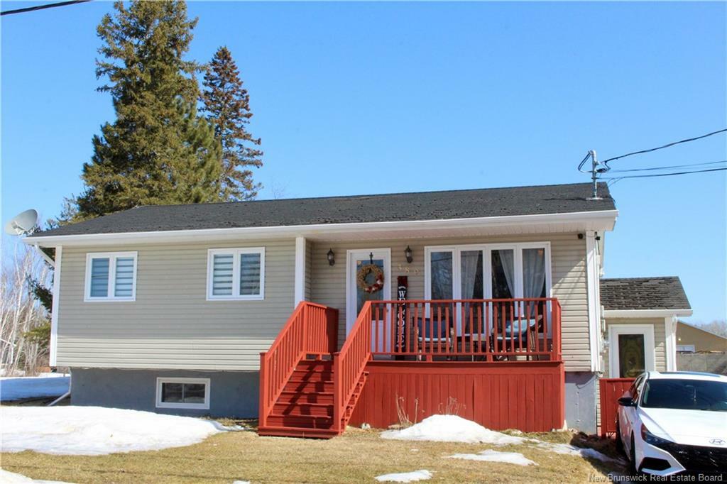 Property Photo:  389 Rue Des érables  NB E8K 3M1 