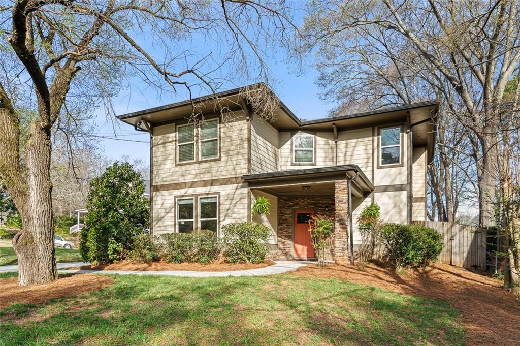 Property Photo: 2011 Braeburn Circle SE GA 30316