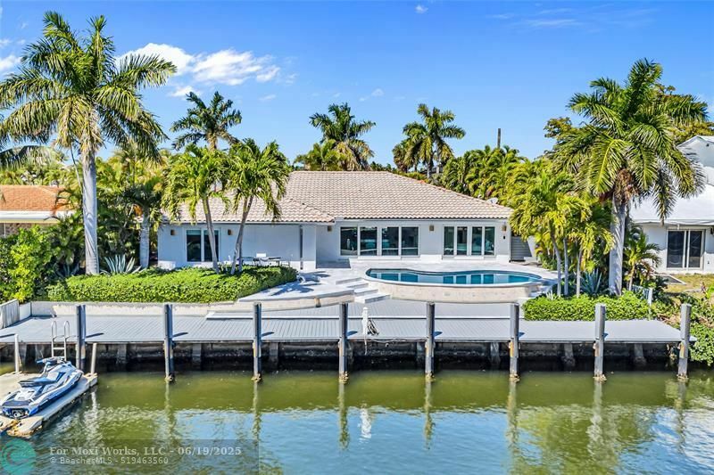 Property Photo: 3308 NE 38th St FL 33308