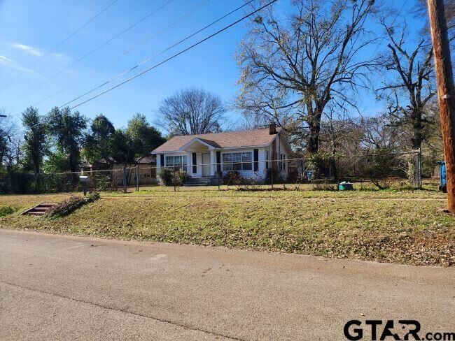 Property Photo: 1119 Highland TX 75652