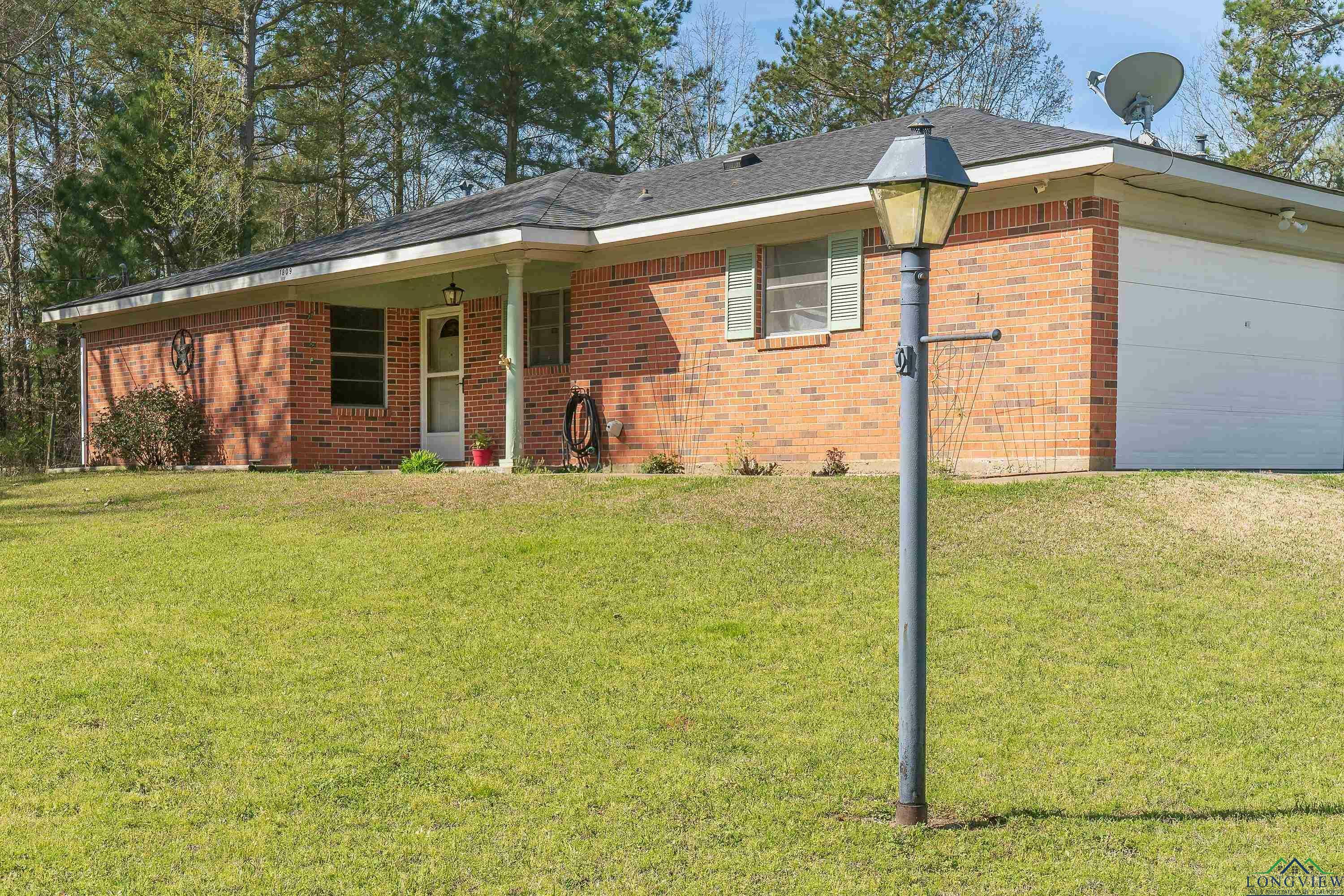 1809 Walter Dr.  Marshall TX 75670 photo