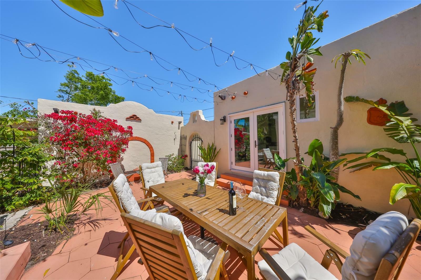 Property Photo: 4509 10th Avenue N FL 33713