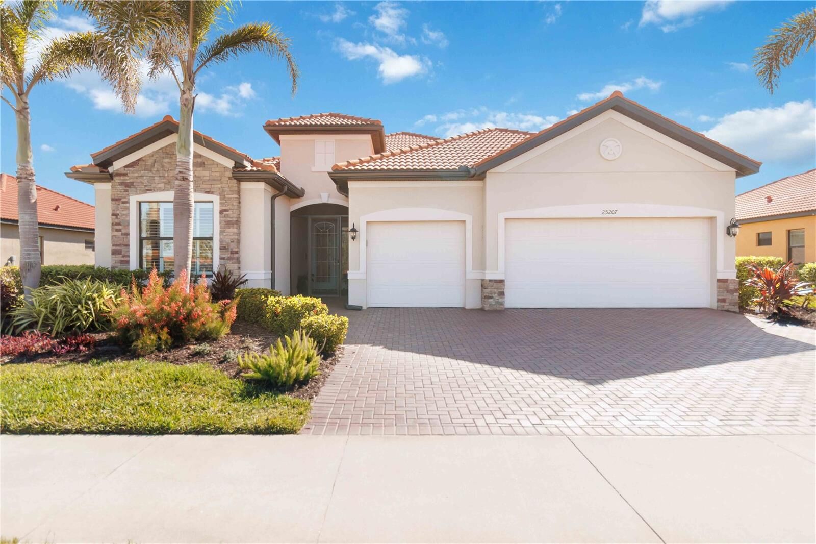 Property Photo:  25207 Spartina  FL 34293