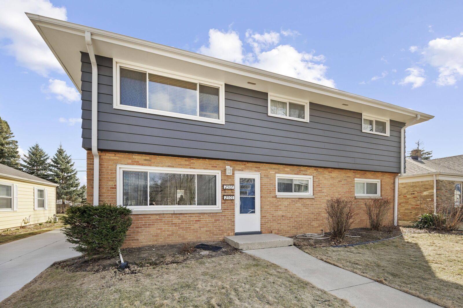 Property Photo: 2505 E Van Norman Ave WI 53235