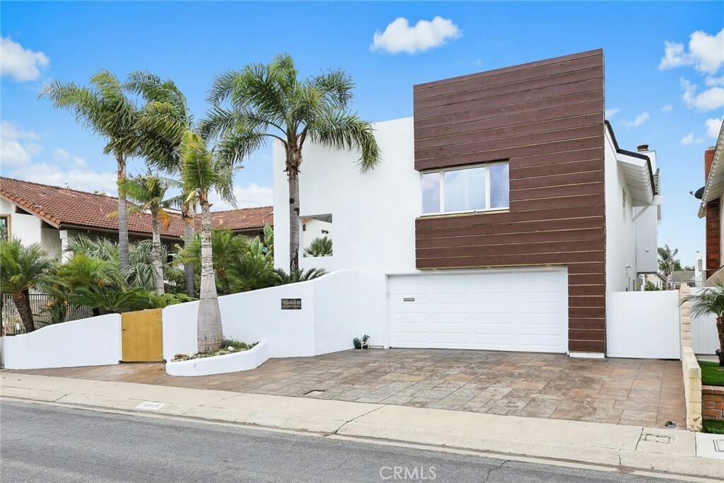 Property Photo: 16449 Ladona Circle CA 92649