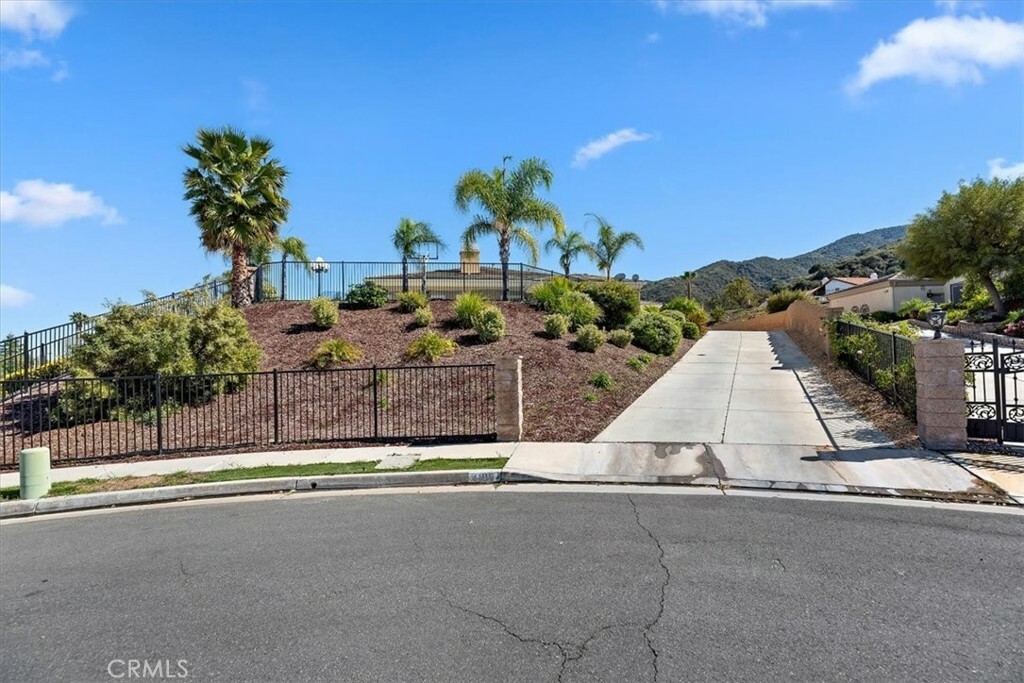 Property Photo: 4195 Robby Circle CA 92881