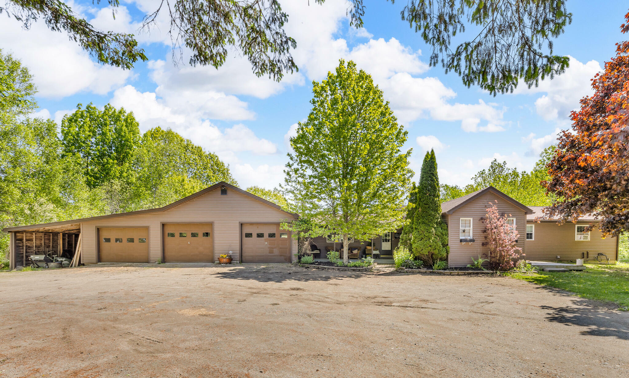 Property Photo: 663 Eastbrook Road ME 04634