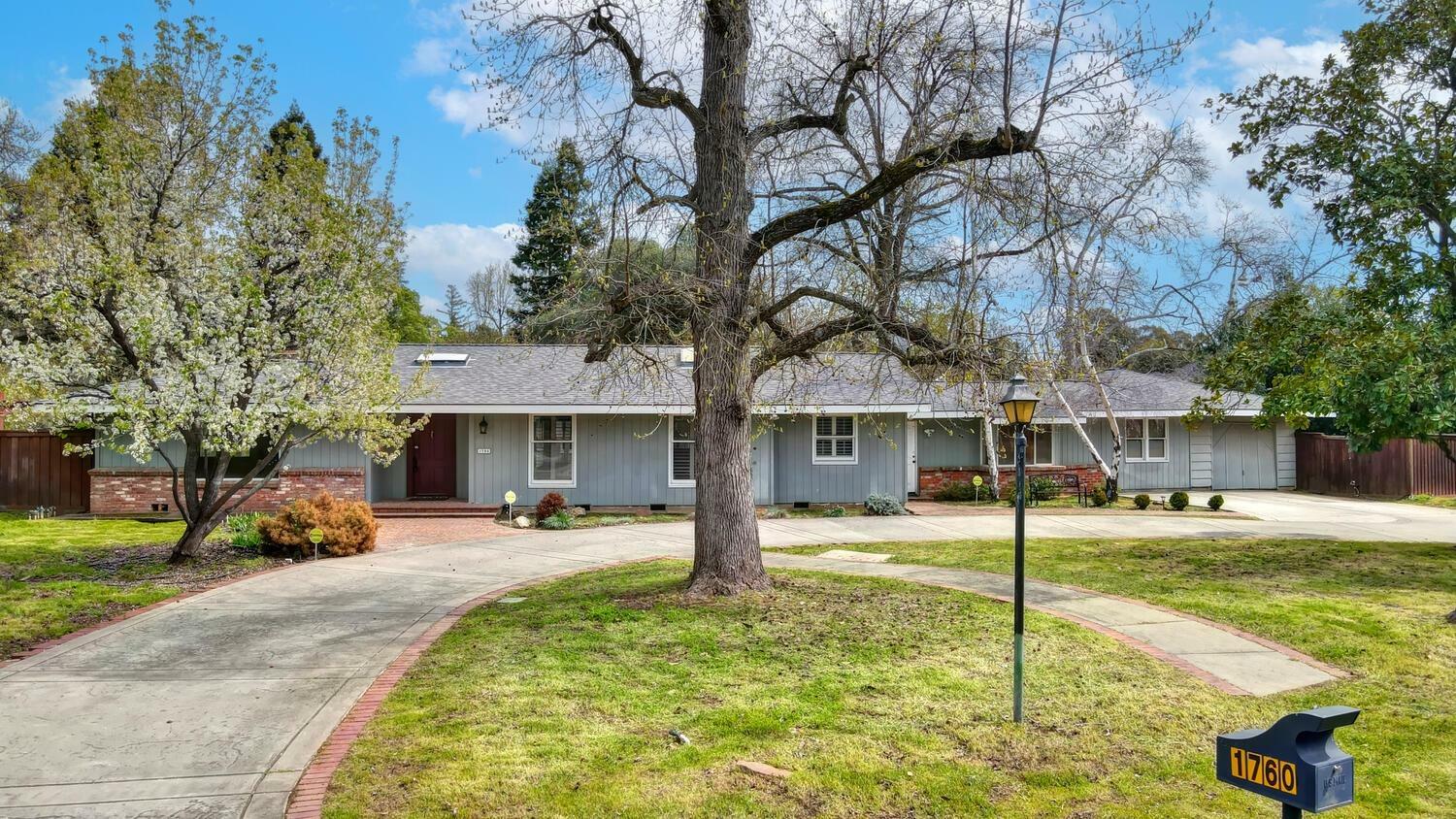 1760 La Playa Way  Sacramento CA 95864 photo