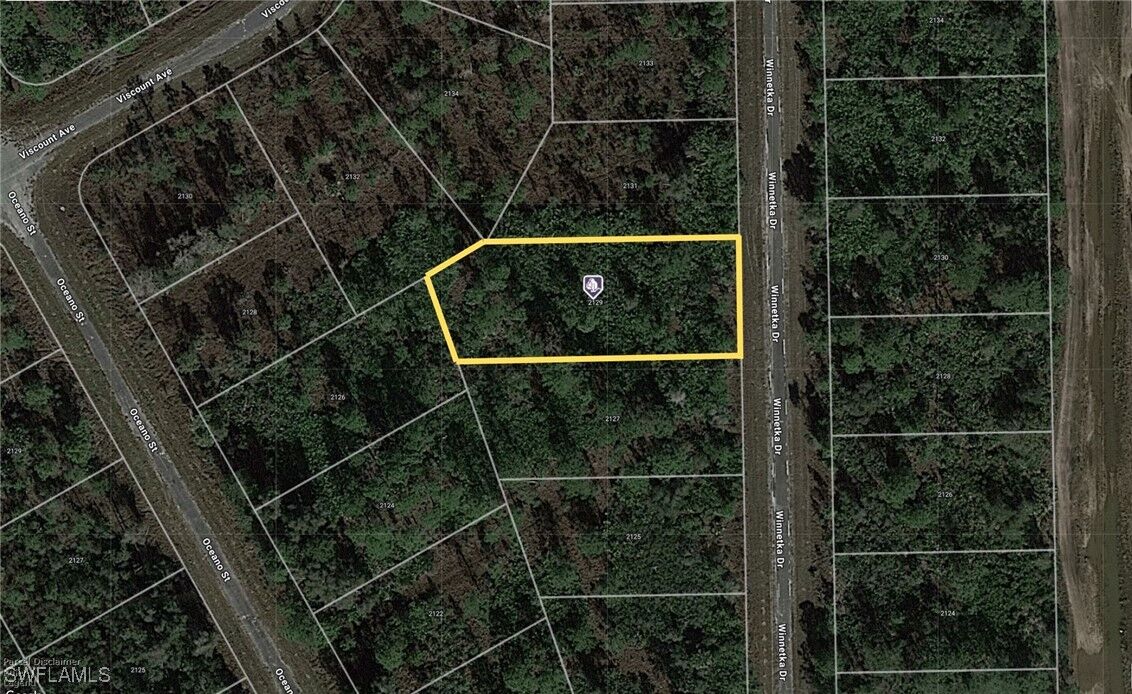 Property Photo:  2129 Winnetka Drive  FL 33972 