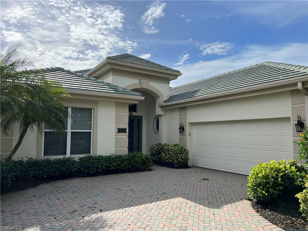 Property Photo:  23307 Foxberry Ln  FL 34135 