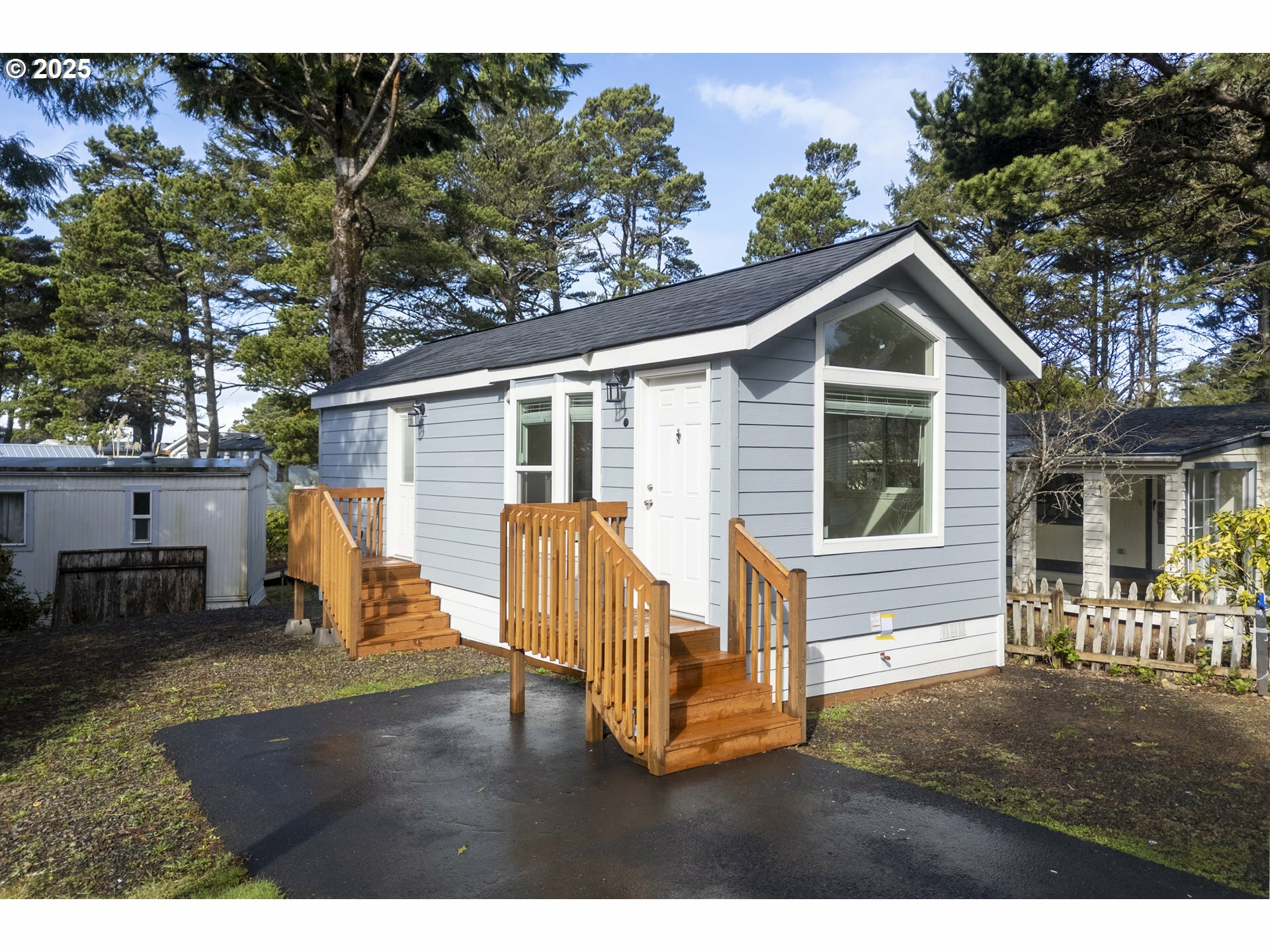 Property Photo: 4875 N Hwy 101 66 OR 97341