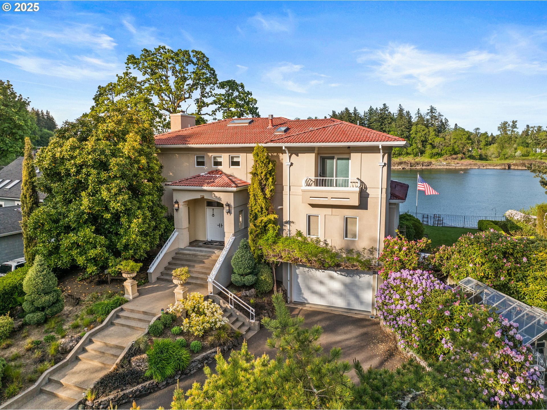 12760 S Fielding Rd  Lake Oswego OR 97034 photo