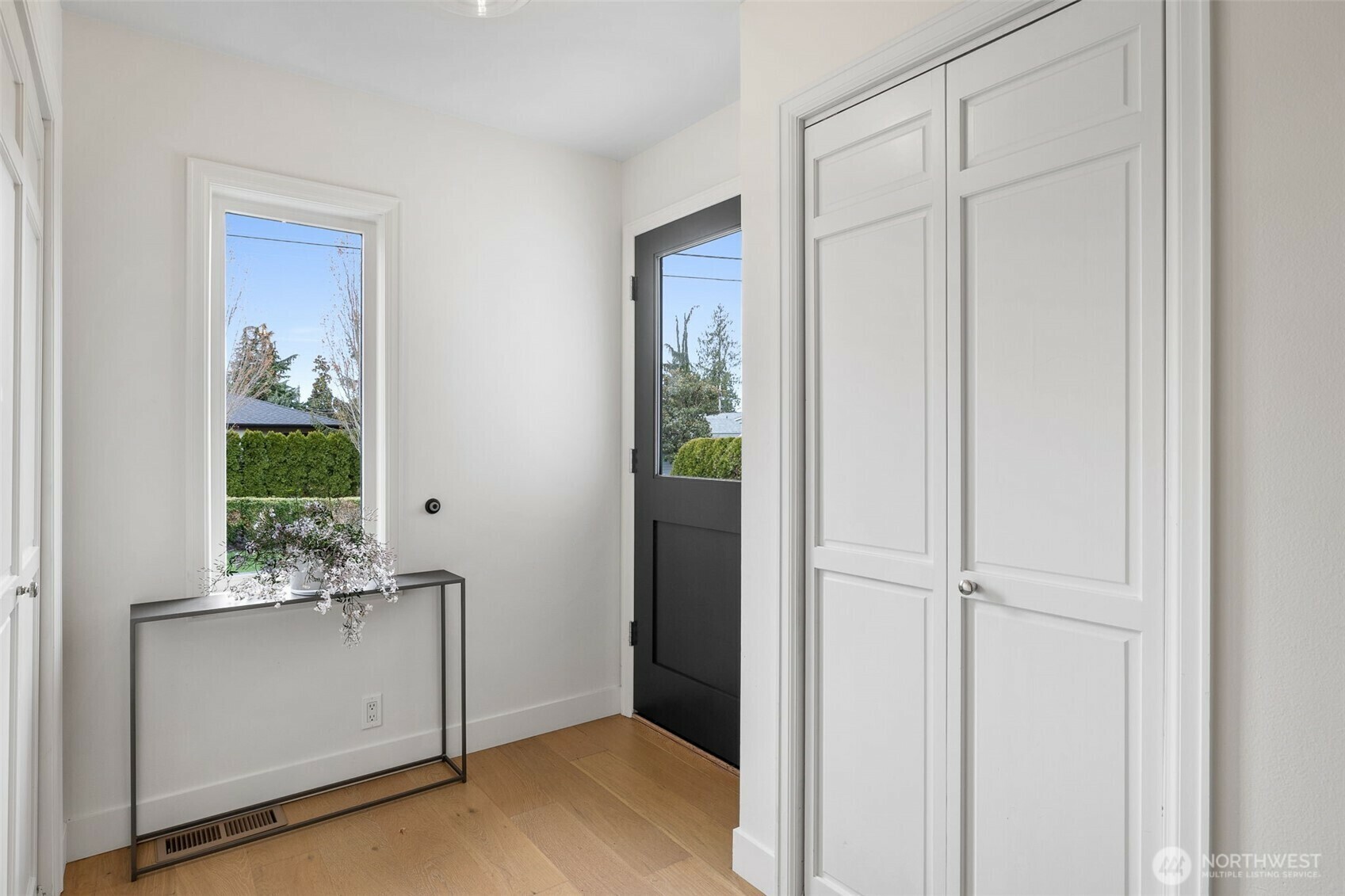 Property Photo: 1608 6th Street W WA 98033