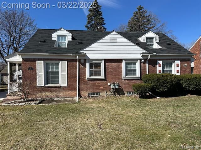 Property Photo: 5 Carlton Lane MI 48120