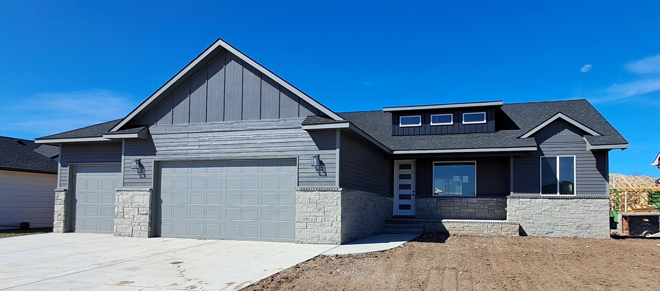 Property Photo: 3409 S Linden Ct KS 67210
