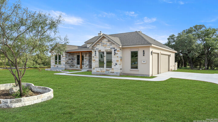 Property Photo: 109 Lazy Oak Pl TX 78669