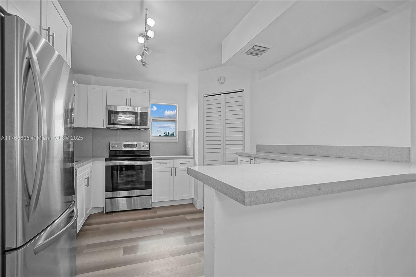 Property Photo: 9273 Collins Ave 309 FL 33154