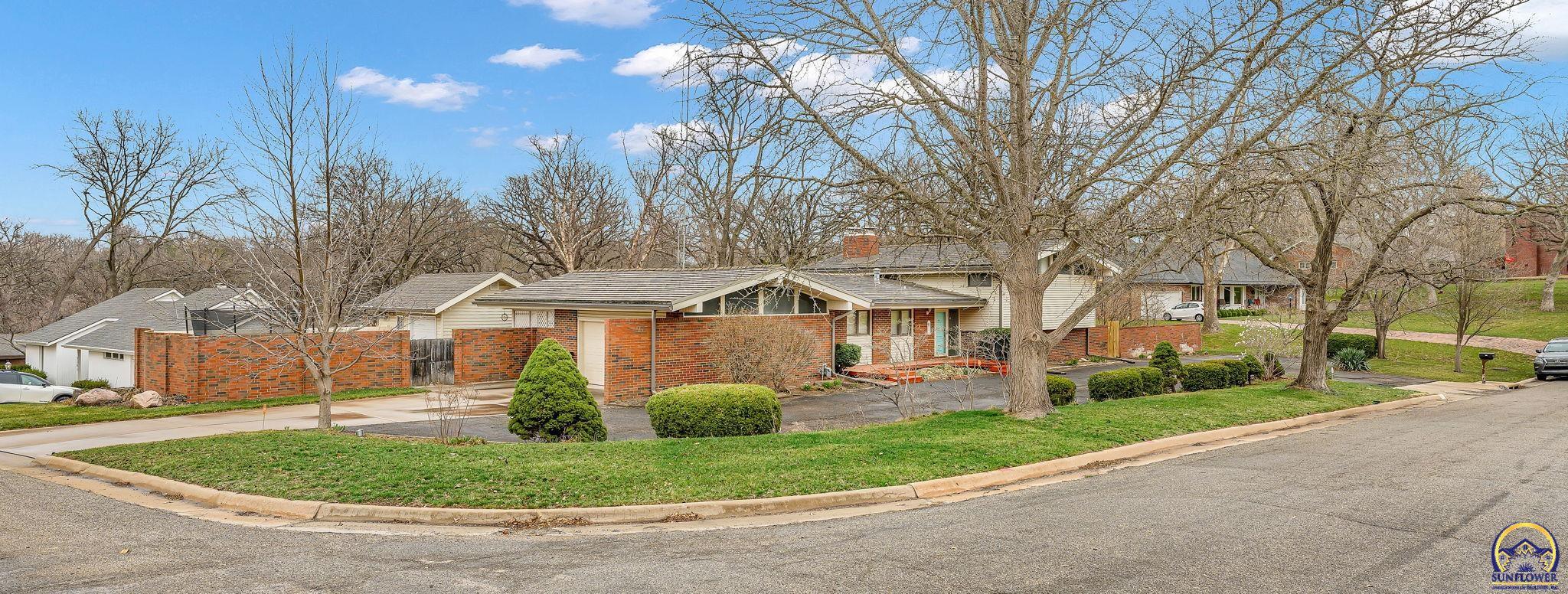 Property Photo: 100 SW Meadow Ln KS 66606