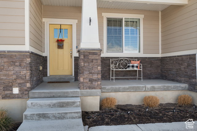 Property Photo: 693 N 3350 W UT 84041
