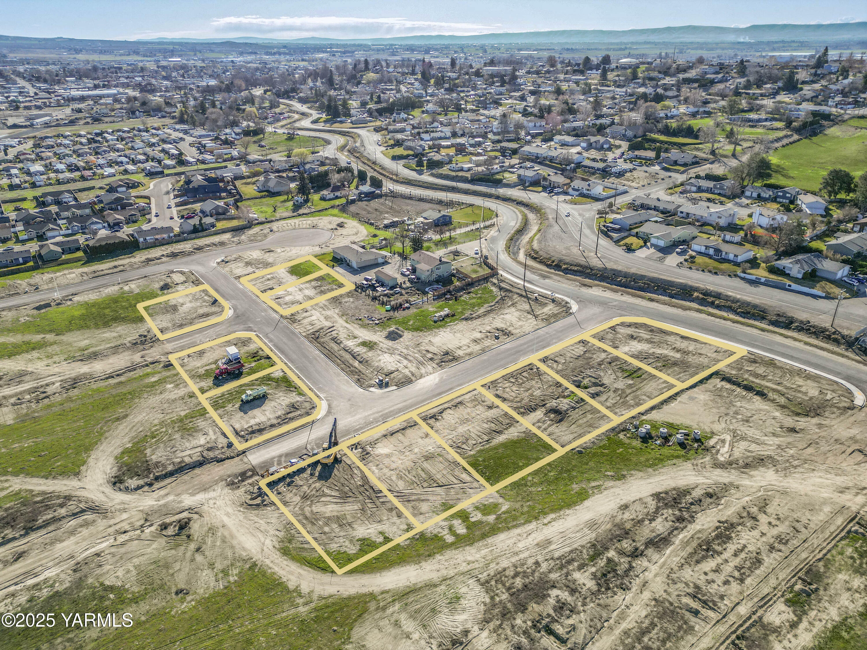 Property Photo: 631 San Mateo (Lot 24) Ave WA 98944