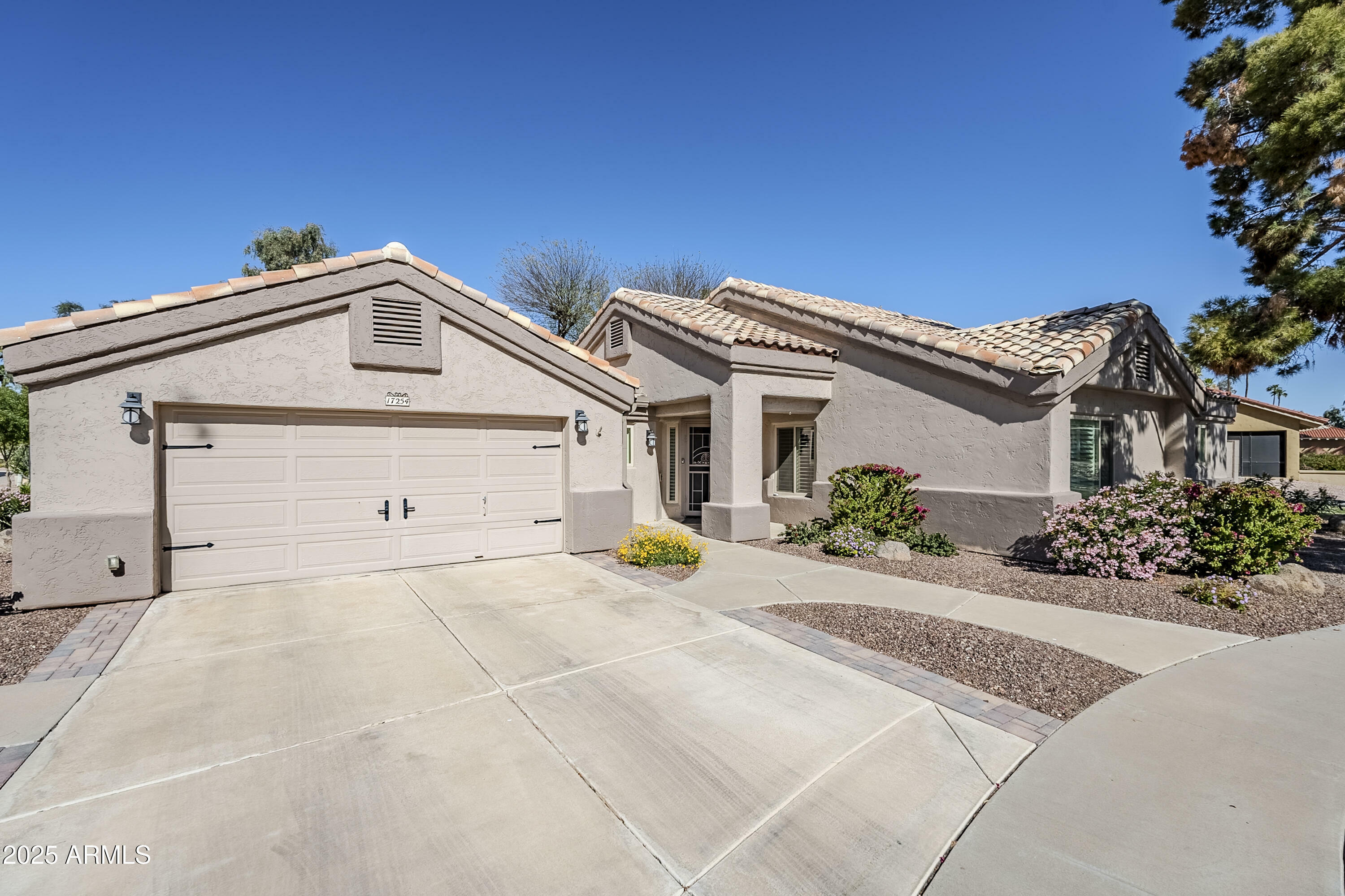 Property Photo: 17254 N White Cloud Circle AZ 85374