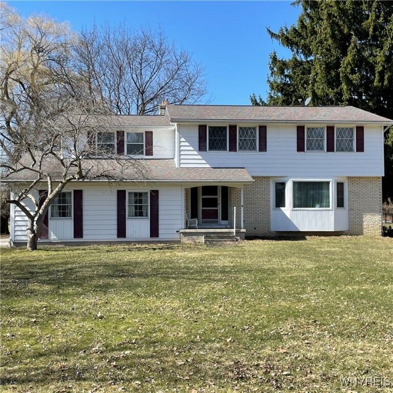 Property Photo: 5000 Brookfield Lane NY 14031