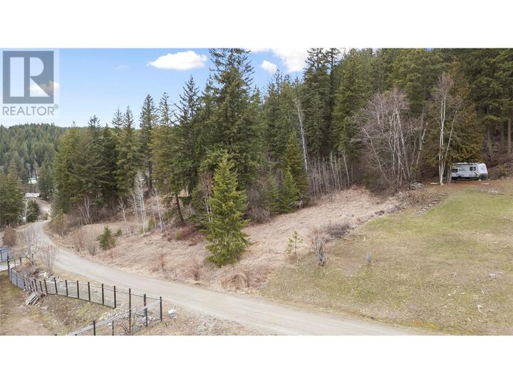 Photo de la propriété: 2481 Squilax-Anglemont Road BC V0E 1M4