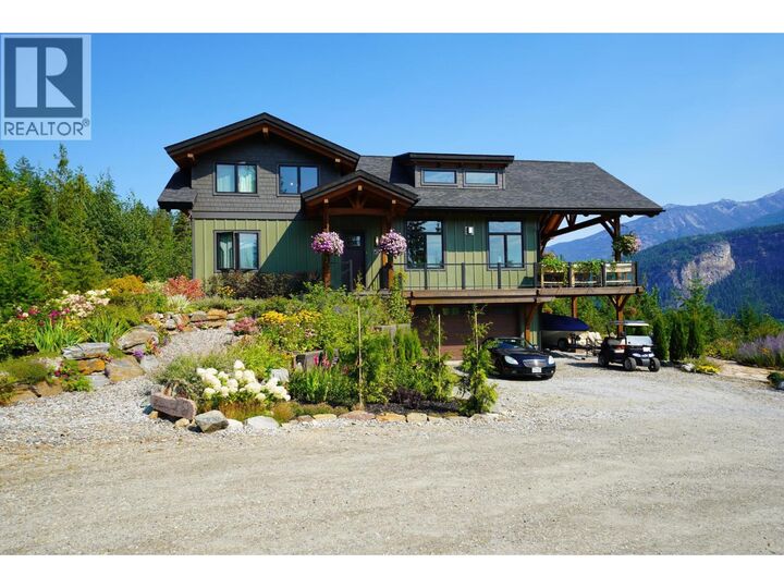 Property Photo: 26 Birchgrove Bend BC V0G 1M0